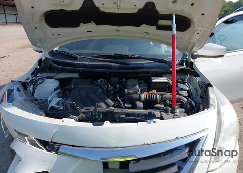 2017 Nissan Versa 1.6 S z USA, uszkodzony, nr VIN 3N1CN7AP0HL822124